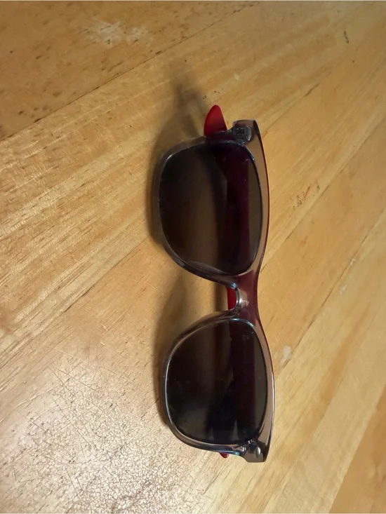 Ray ban Red/orange Polarized Sunglasses