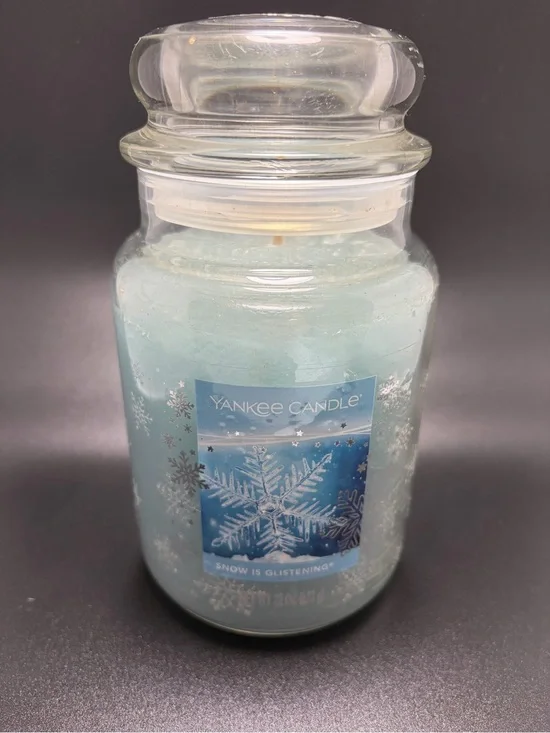 Yankee Candle Snow Is Glistening 22 oz Large Jar Snowflake Winter Discontinued