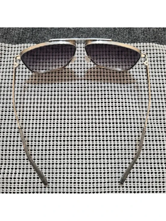 GUESS Silver Navigator Sunglasses Metal Double Bridge Brow Bar Smoke Gray Lens