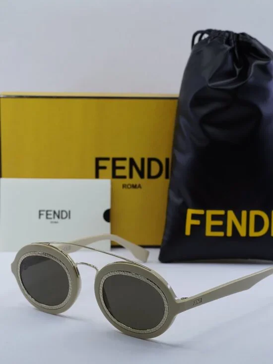 Fendi FE40094I 25E Oval Sunglasses - Ivory/Gold / Brown