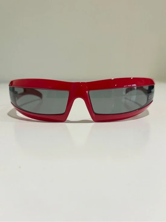 Vintage EXTE EX62501 Red Wraparound Shield Sunglasses Y2K VFC Full Set Deadstock