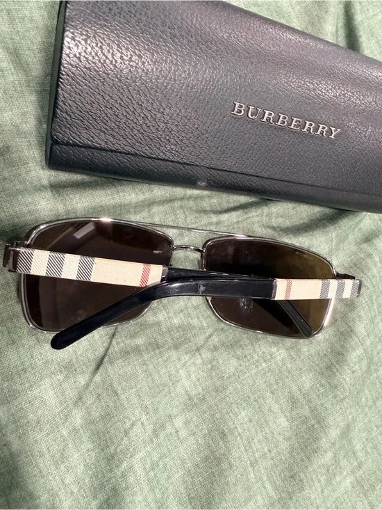 Burberry BE3081 1003/83 polarized sunglasses