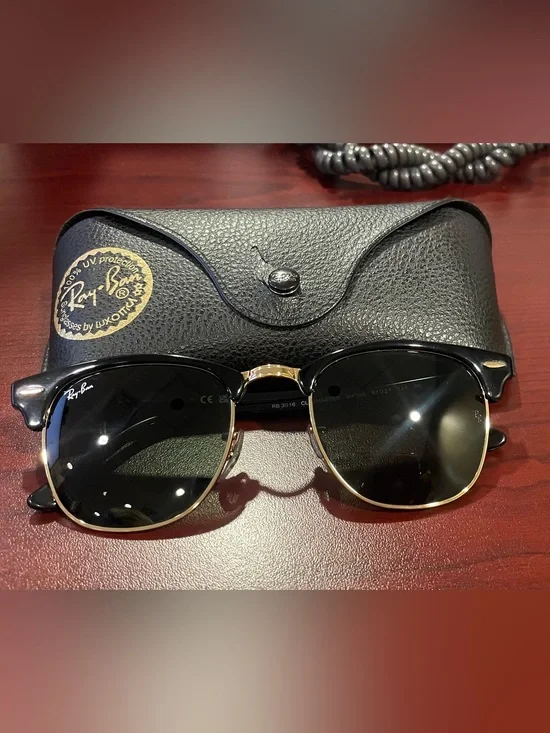 Ray-Ban RB3016 CLUBMASTER sunglasses
