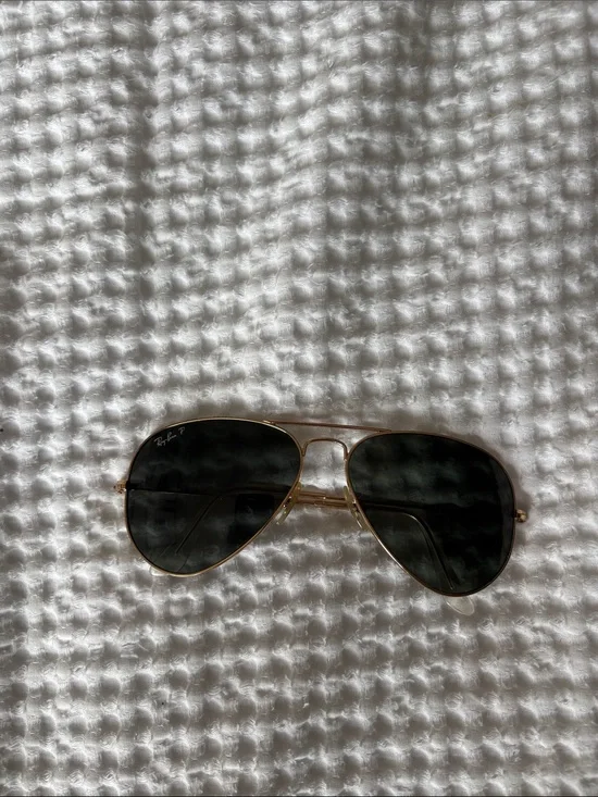 Ray-Ban Gold Aviator Sunglasses with Dark Green Lenses