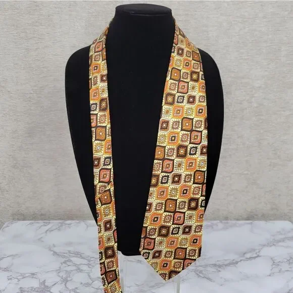 Corsair Vintage 70s Geometric Patterned Tie in Brown and Gold Butter Yellow