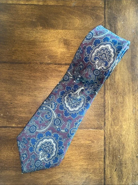 Oscar de la rent 100% silk Men's Paisley Silk Tie in deep berry Blue and Brown
