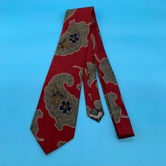 Christian Dior Red Floral Paisley Silk Designer Preppy Men's Classic Neck Tie