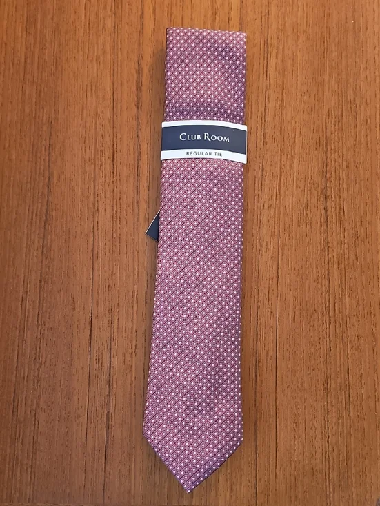 **NWT** Mauve With Tan And Blue Pattern Club Room Regular Tie
