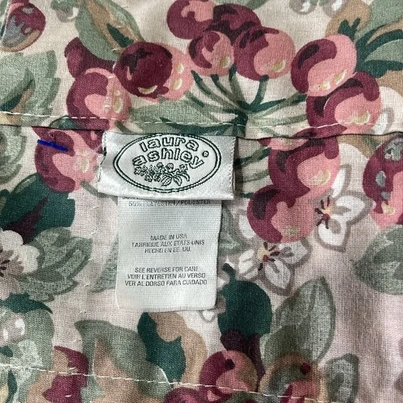 Laura Ashley -Reuben’s Fruit Berry Patten - 1 Valance - Lined - Size 84”X17.5”