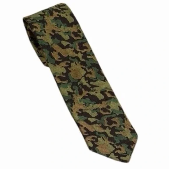 Vtg Brooks Brothers Red Fleece Cotton/Silk Neck Tie Camouflage Fabric UK Wove US