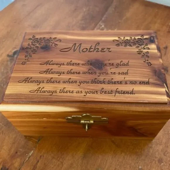 Vtg Mother Keepsake Jewelry Cedar Box Nice Gift Idea