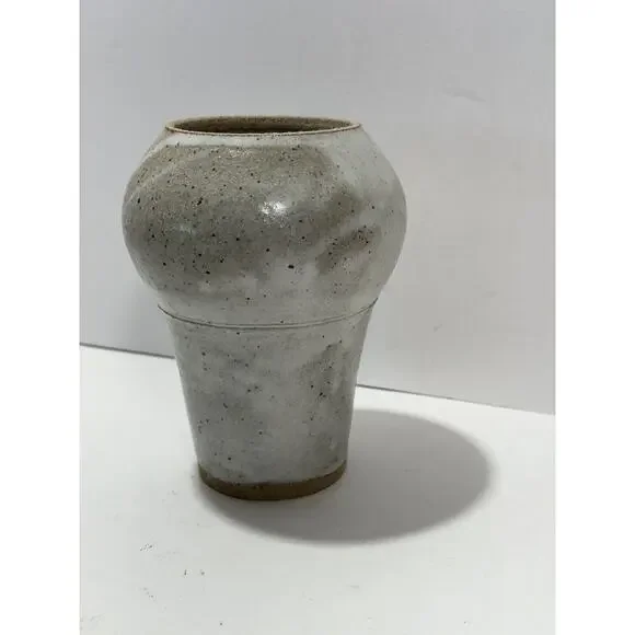 Colleen Hennessy Signed Vase Planter Art Pottery‎ Clayworks Speckled Gray RARE