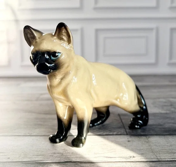 Vintage Japanese Siamese Cat Figurine Mid Century Ceramic Blue Eyes 4