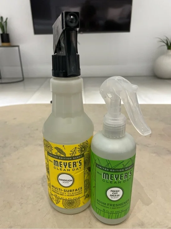 Meyers Dandeleloin Multi-Surface Cleaner & Fresh Cut Grass Room Freshener