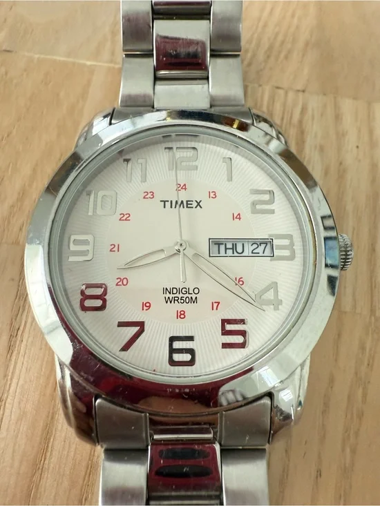 Timex men’s silver tone watch NEW BATTERY