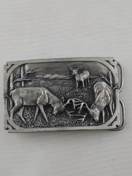 1983 Siskiyou Buckle Company Belt Buckle Deer Rutting A-27