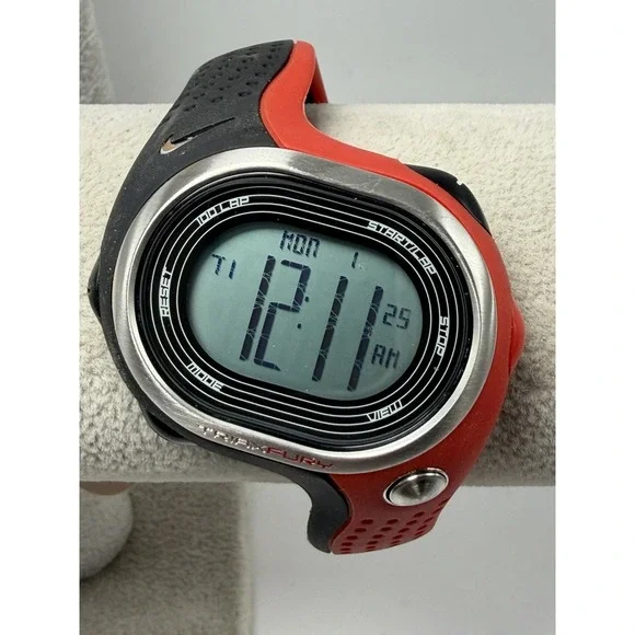 Nike Triax Fury 100 WR0139 NWT New Battery 46MM 7