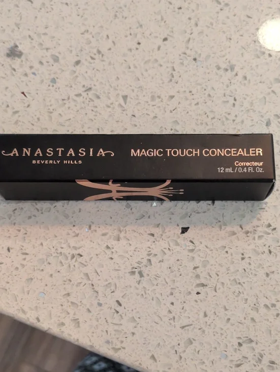 Anastasia Beverly Hills Magic Touch Concealer - No 5