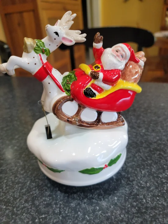 Vitage Santa Claus Sleigh with Reindeer Ceramic Collectible Holiday Music Box