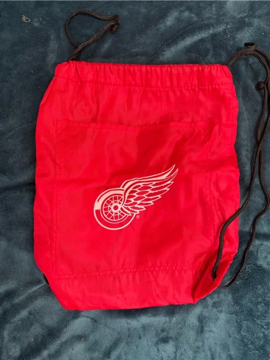 Red Wings Insulated Drawstring Sack