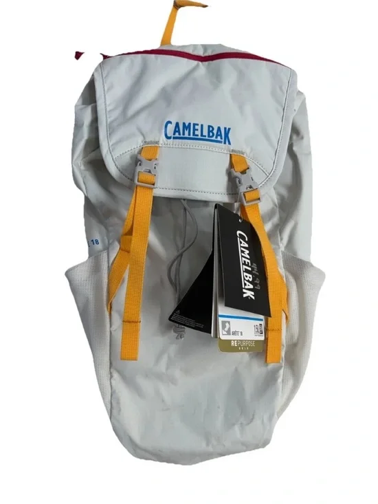 CamelBak Arete 18 1.5L 50oz Vapor Marigold Hydration Water Pack NWT