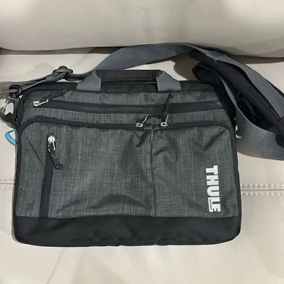 THULE Sweden Strävan TSDA-113 for 13 inch Laptop Notebook Bag - Black & Gray