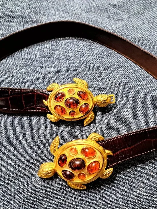 VINTAGE LADIES BELT WITH JEWEL TURTLE BELT BUCKLES GOLD TONE SIZE S-M