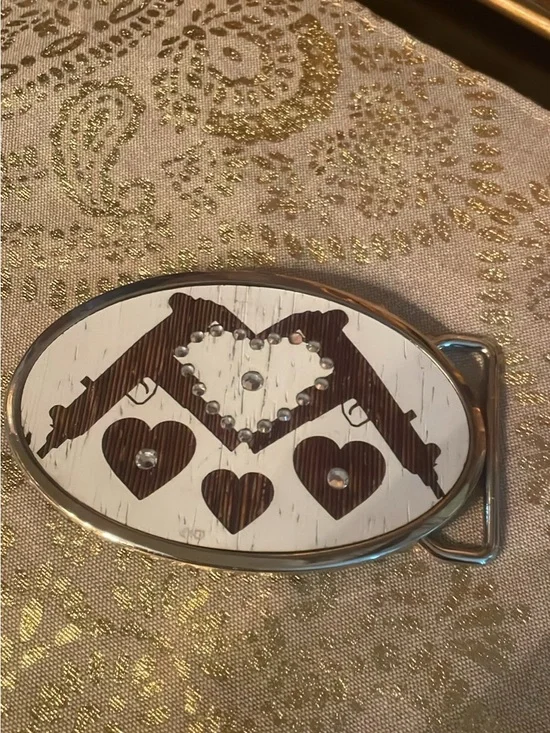 Western Buckle Down-Decorative Heart & Pistols Oval Belt Buckle - Great quality