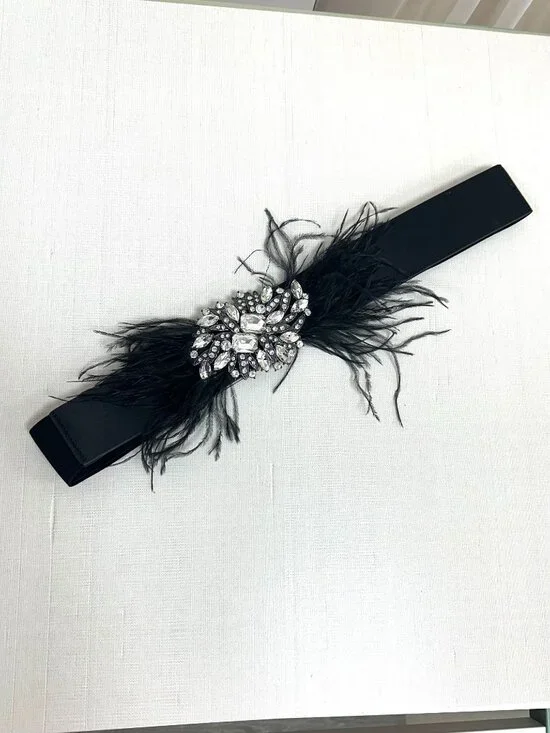 Medium Black Crystal Feather Stretchy White House Black Market Belt