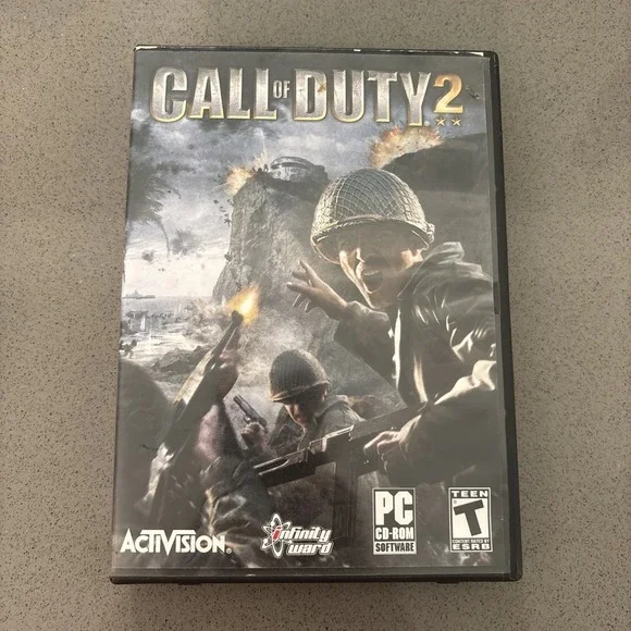 Call of Duty 2 PC CD-ROM Windows Video‎ Game 7 Disc w/ Manual Activision Vintage