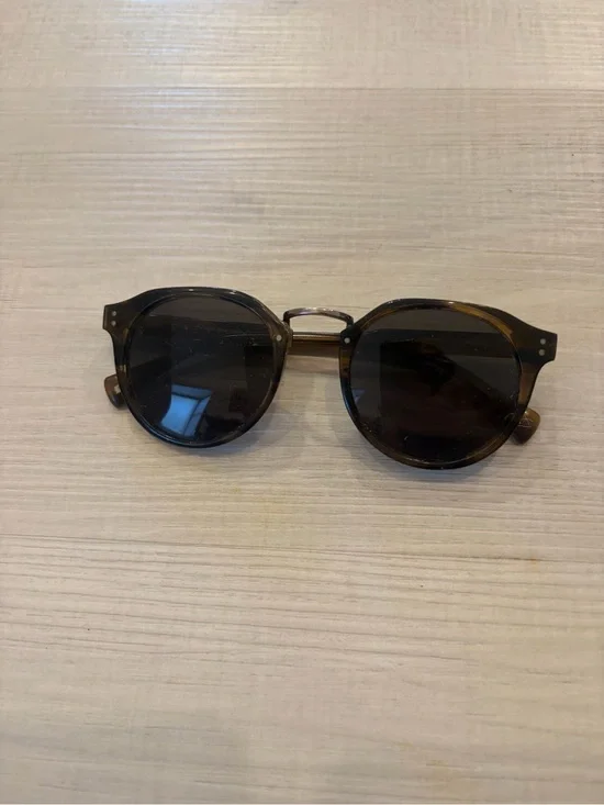 RAEN Tortoiseshell Round Sunglasses with Dark Brown Lenses