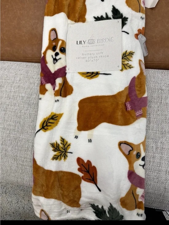 Autumn Corgi Velvet Plush Throw - Brown & White