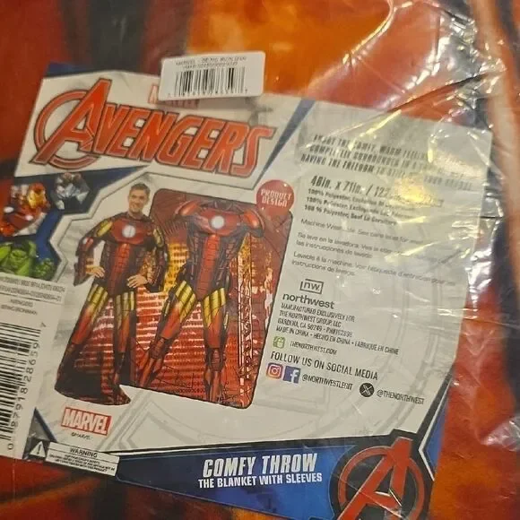 Marvel Avengers Red and Black Throw Blanket