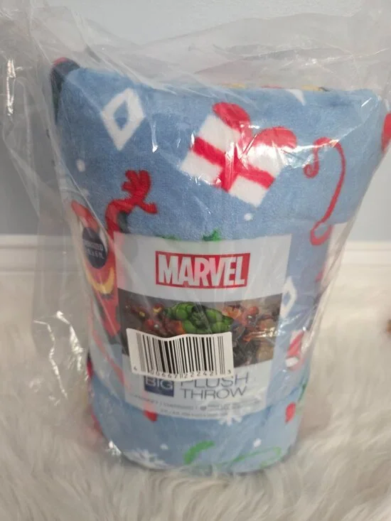 Marvel Holiday Plush Throw Blanket
