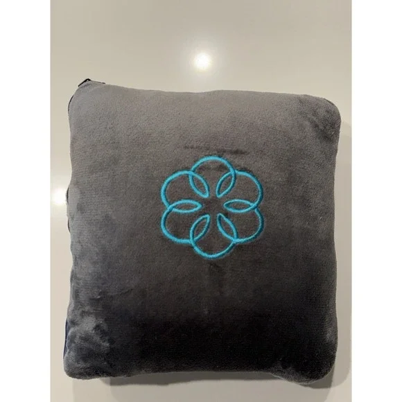 Apple Employee Mindful Minute Challenge fleece blanket throw, 50