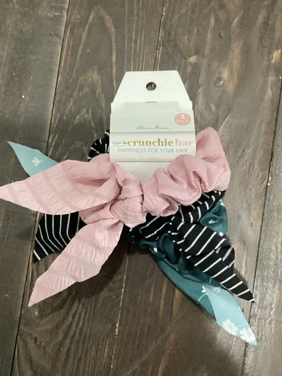 Olivia Moon 3-Pack Hair Scrunchies‎ in Pink, Black & Teal