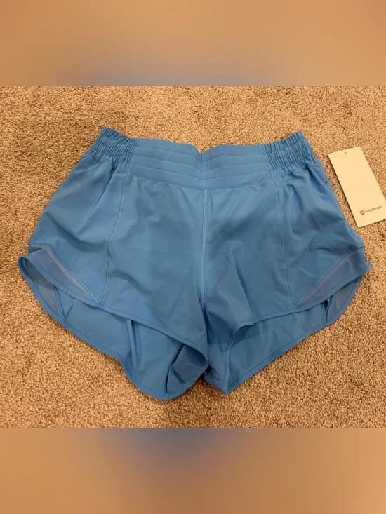 Lululemon NWT Ocean Wave Hotty Hots HR Size 10