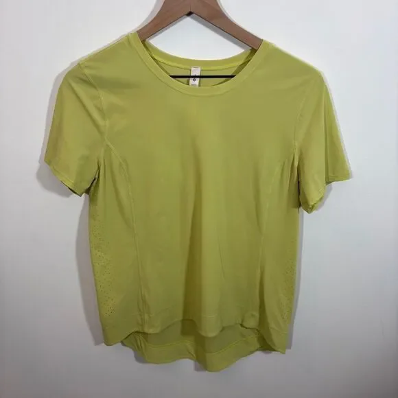 Lululemon shirt with side ventilation holes | size 6