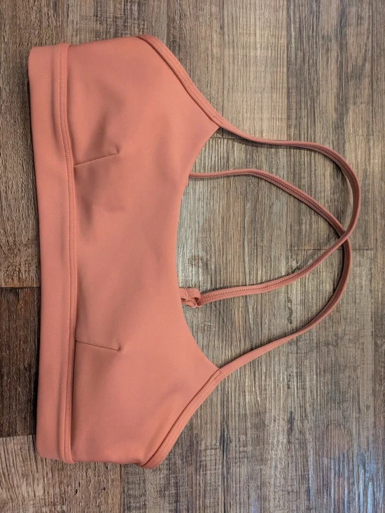 Alo Yoga Airlift Intrigue Bra Pink XS