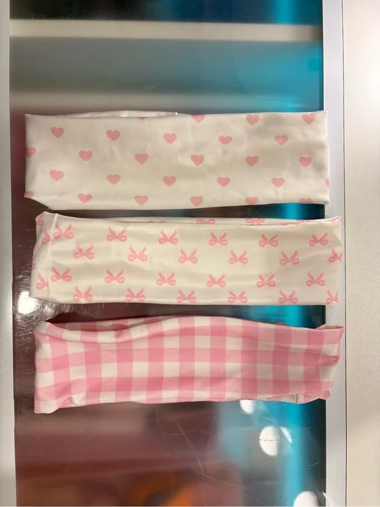 pink patterned headband set