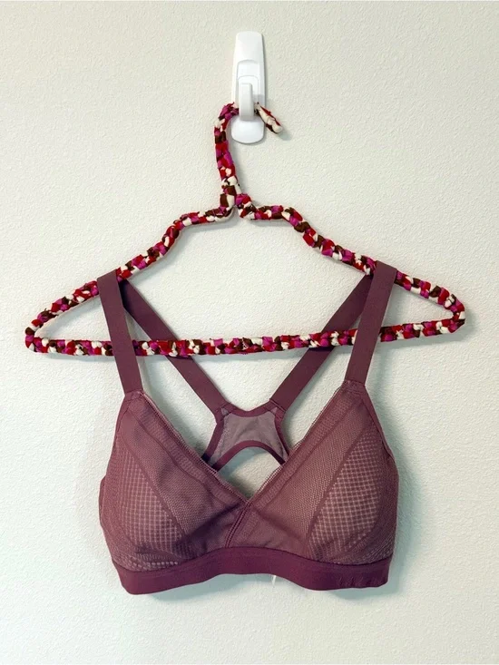 Lululemon Awake to Lace Bra Size 32D Plumful / Smoky Blush Lululemon Athletica