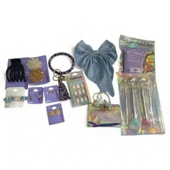 Claire's Stylish Hair Accessories‎ & Jewelry Bundle