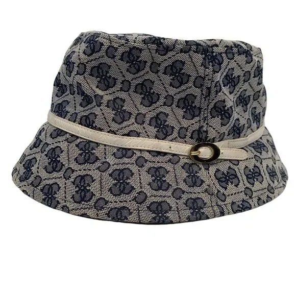 EUC Guess Navy‎ and White Bucket Hat
