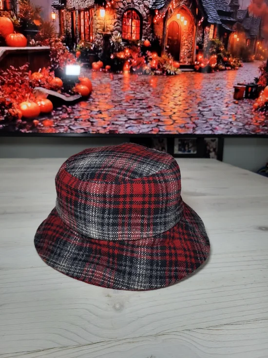 Eddie Bauer Women's Bucket Hat Plaid Wool Blend Fall Winter Preppy.