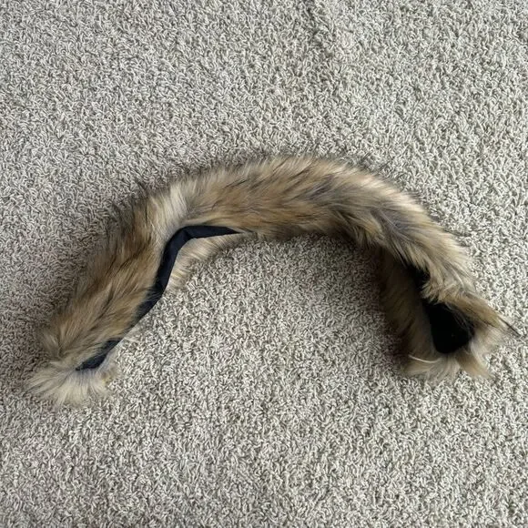 Faux Fur Removable Detached for Ski Suits and Jackets Hood New Conditon