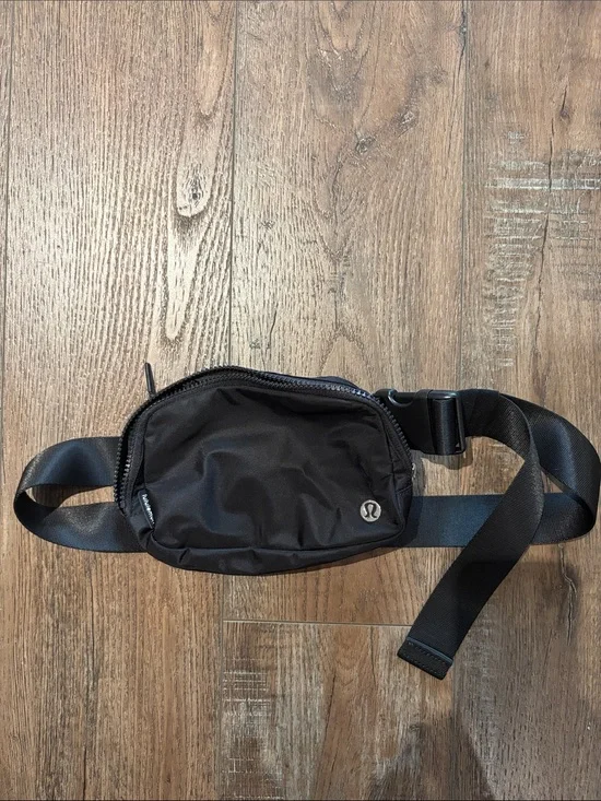 lululemon Black Waist Belt Bag