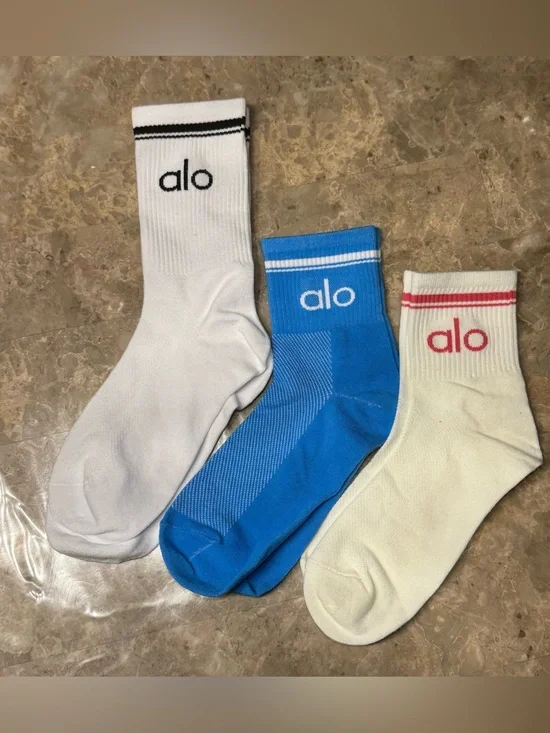 New Women’s Alo Socks New without tags 3 pairs Fits sizes 6-11