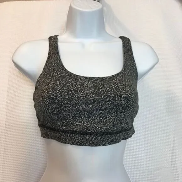 lululemon Energy training sport bra size 6 …0233