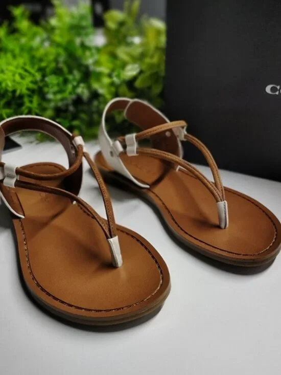 Coach Clarkson Thong Sandals Chalk Saddle Leather Ankle Strap Size 5M NWT
