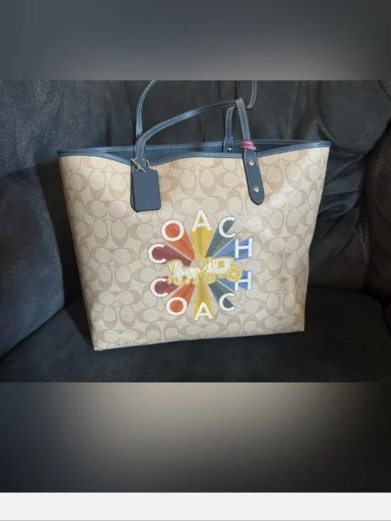Coach Reversible City Tote Radial Rainbow Signature Canvas C6813 w/ Pouch EUC